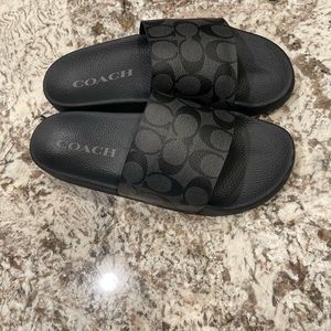 Men’s Coach slides